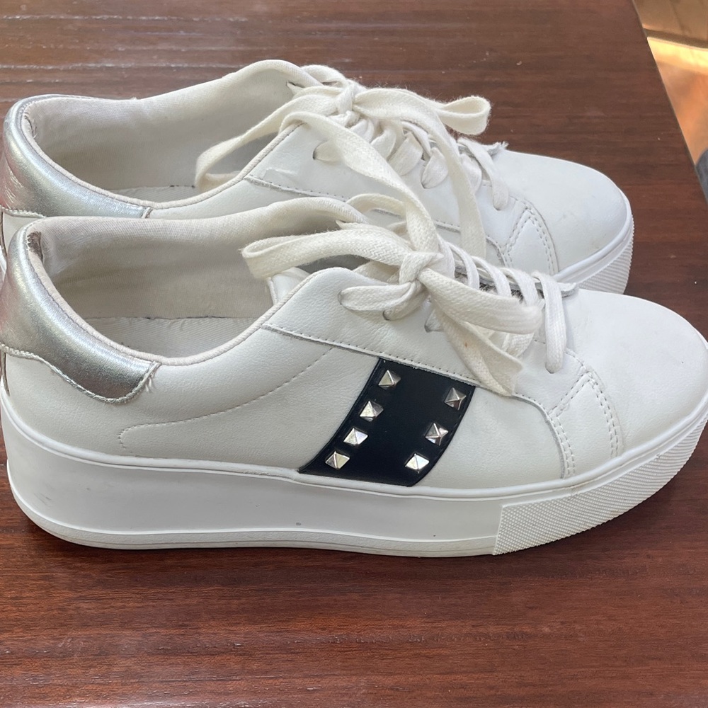 Steve Madden Pingo Silver Studded White Platform Sneakers
Original Box